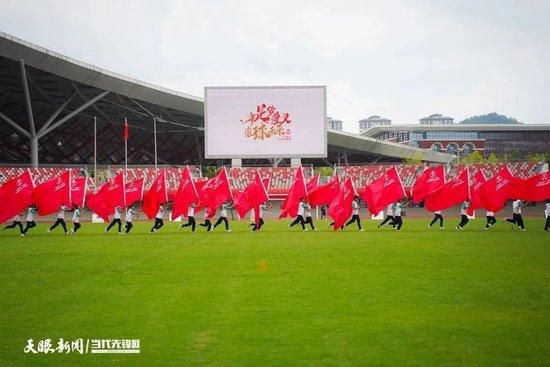 可在往吃之前，我还在无邪地想，说不定这一坨最少仍是巧克力味的呢？　　　　然后我发现本身错得离谱。